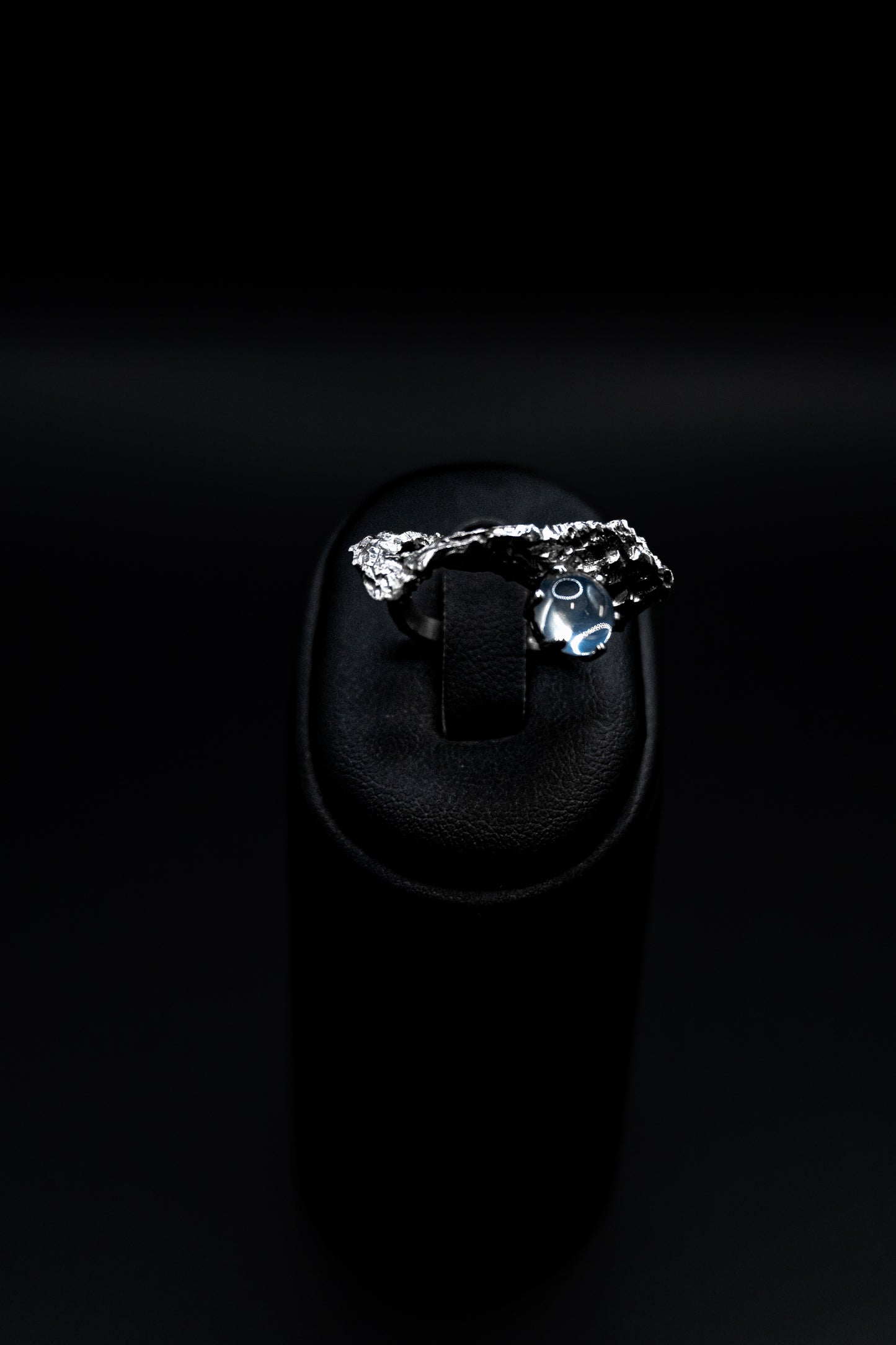 Anello Artigianale in Argento " Frammenti di Luna"