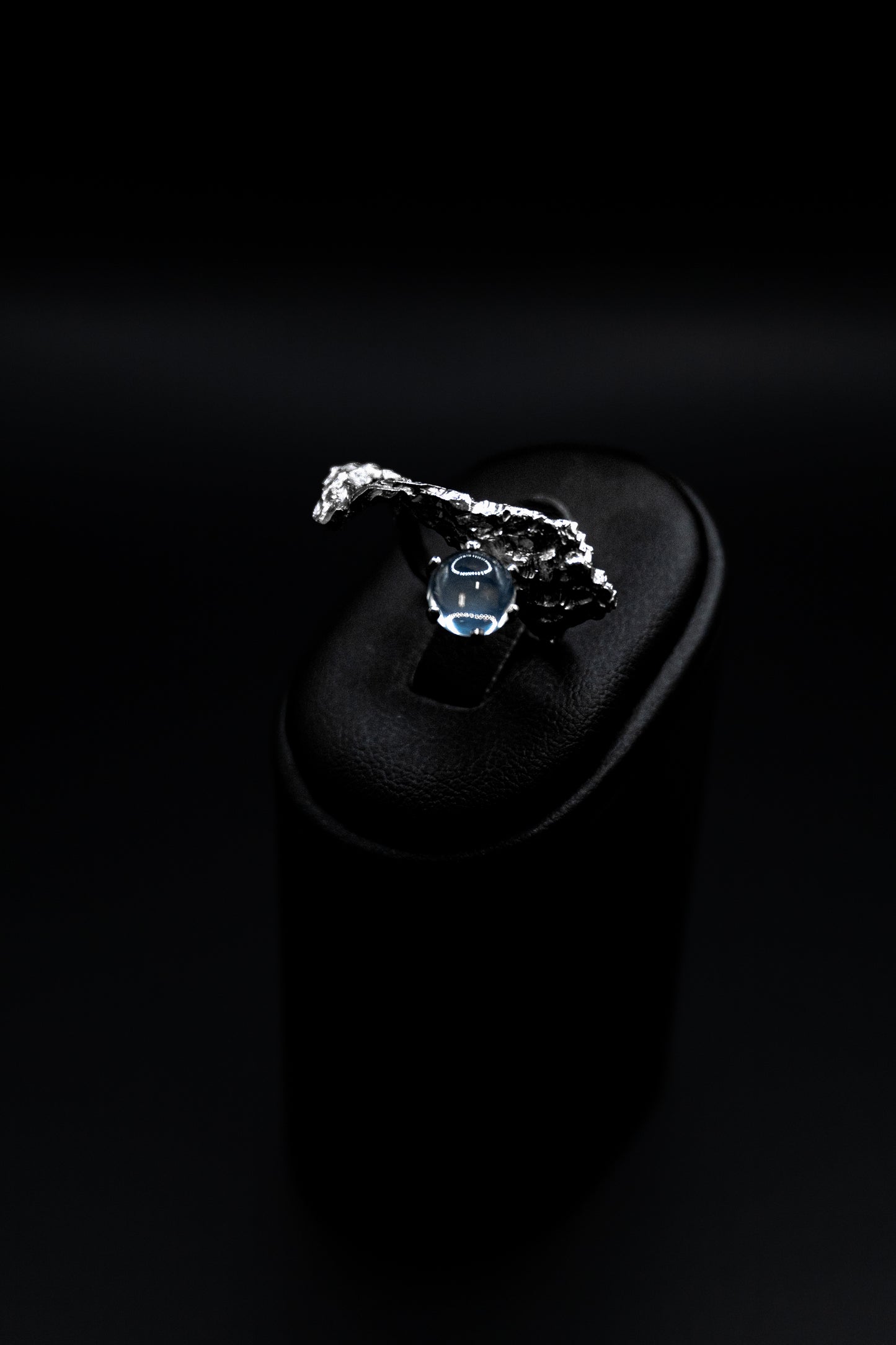 Anello Artigianale in Argento " Frammenti di Luna"