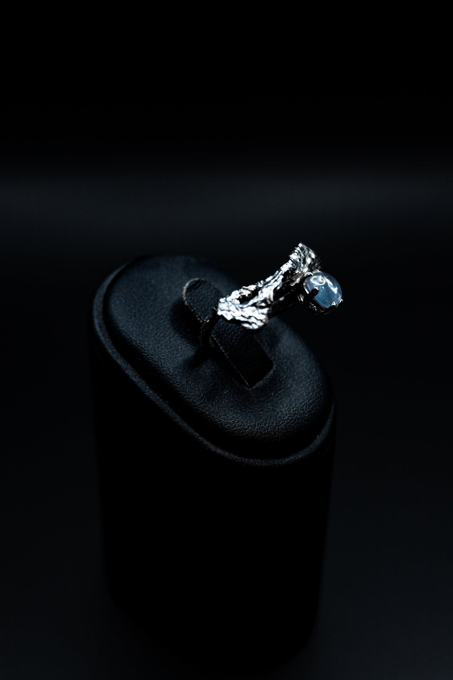 Anello Artigianale in Argento " Frammenti di Luna"