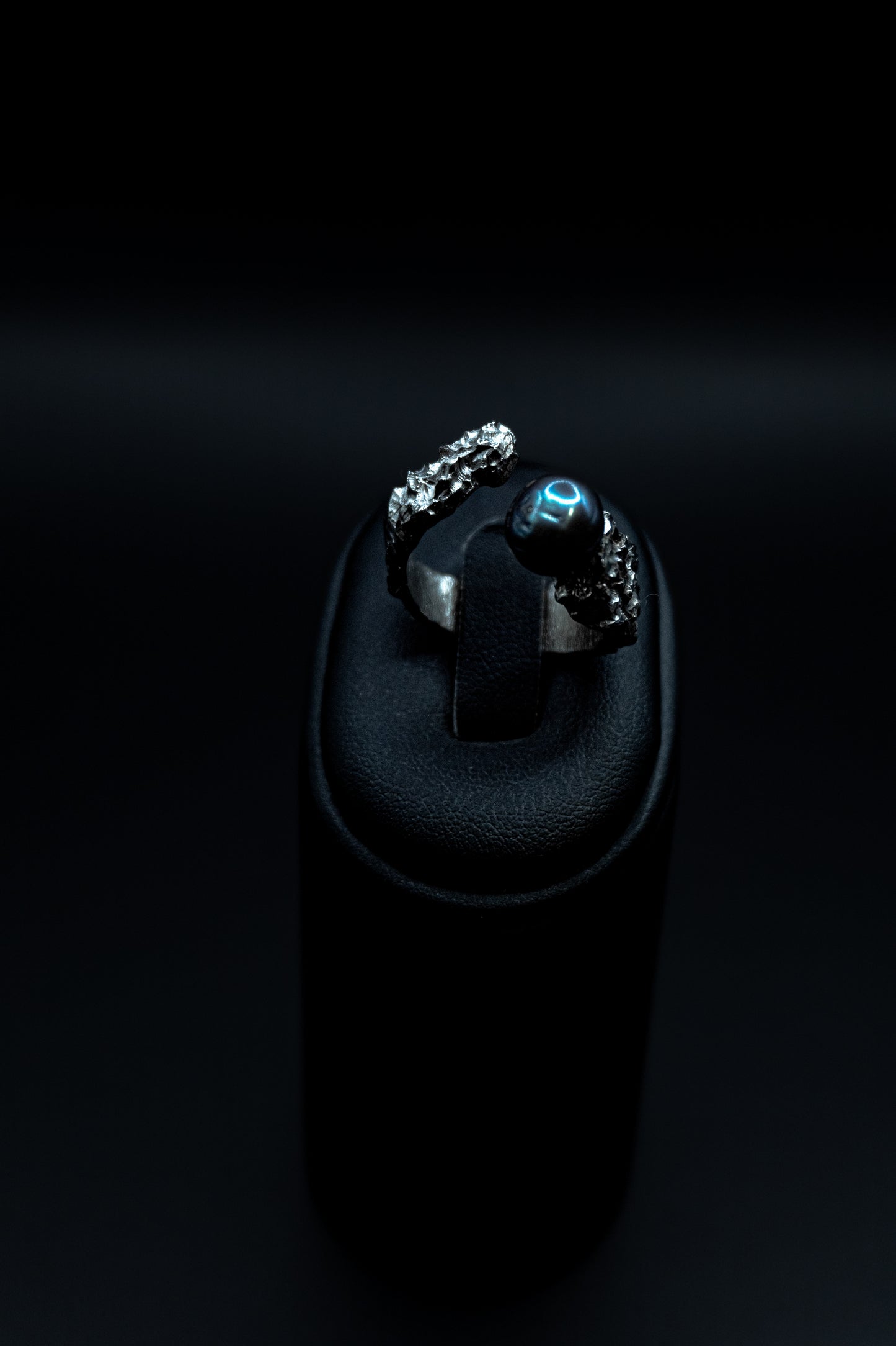 Anello Argento e perla linea "Frammenti di Luna"