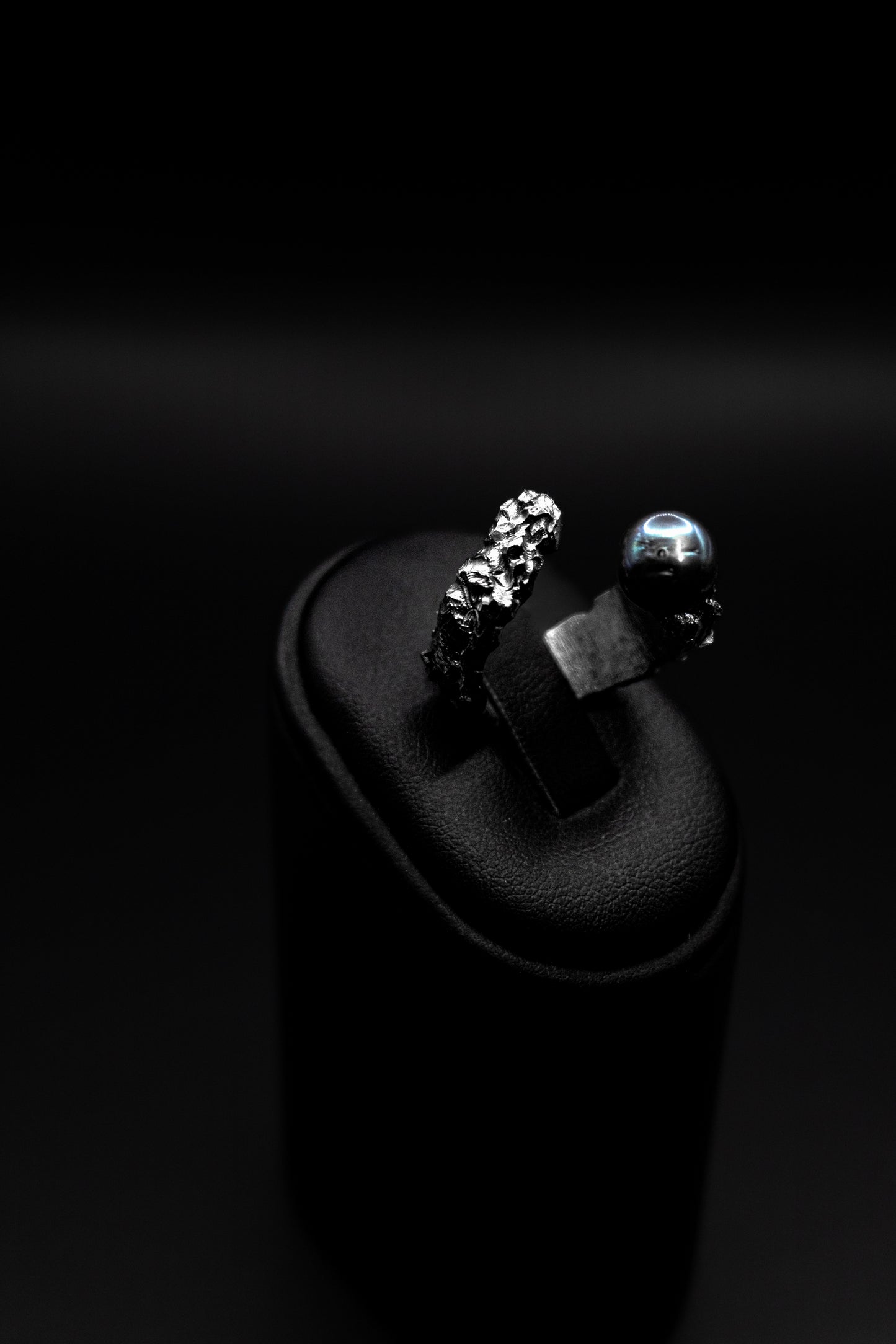Anello Argento e perla linea "Frammenti di Luna"