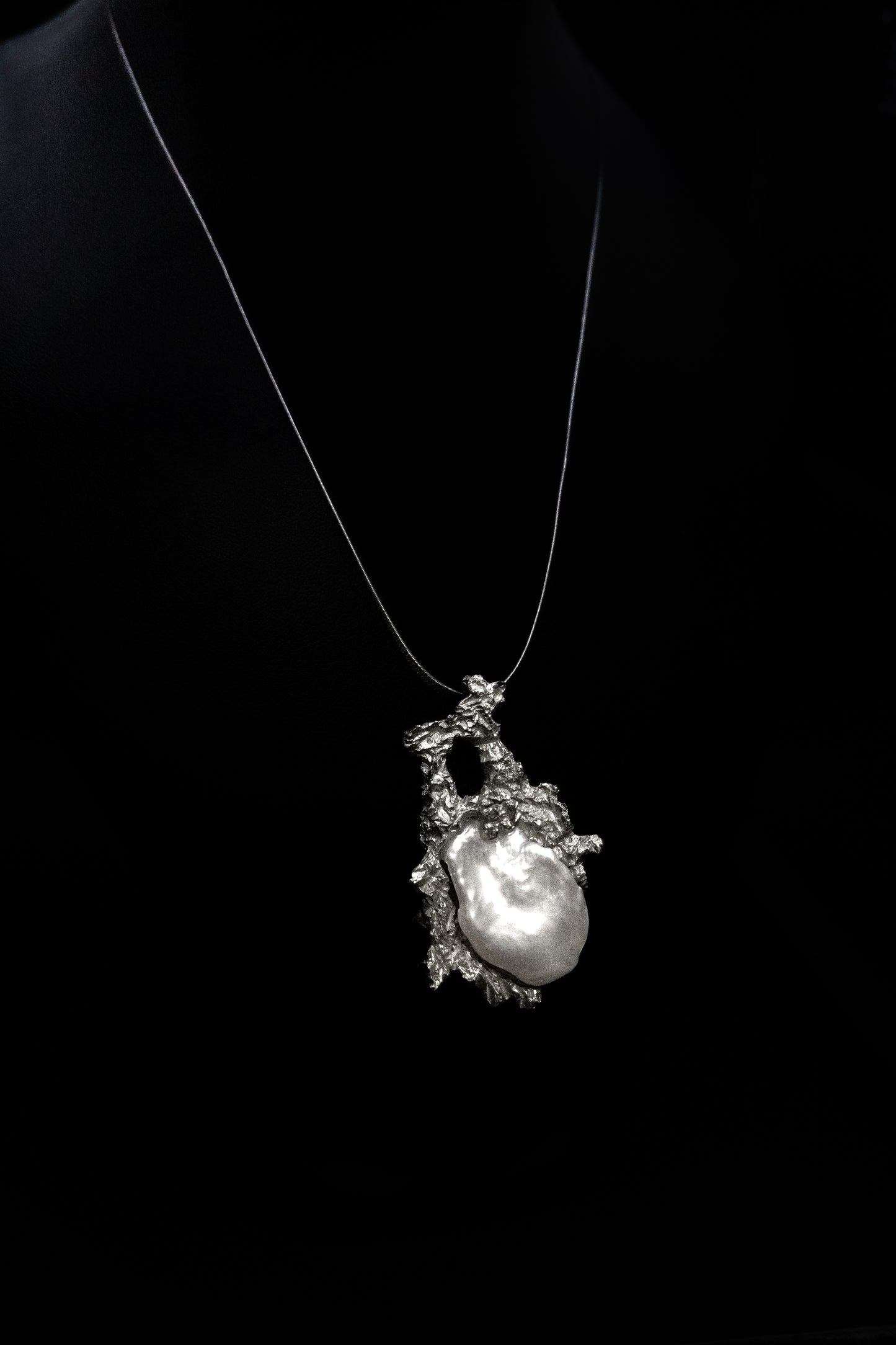 Collana con Ciondolo Argento e madre Perla "Linea Frammenti di Luna "