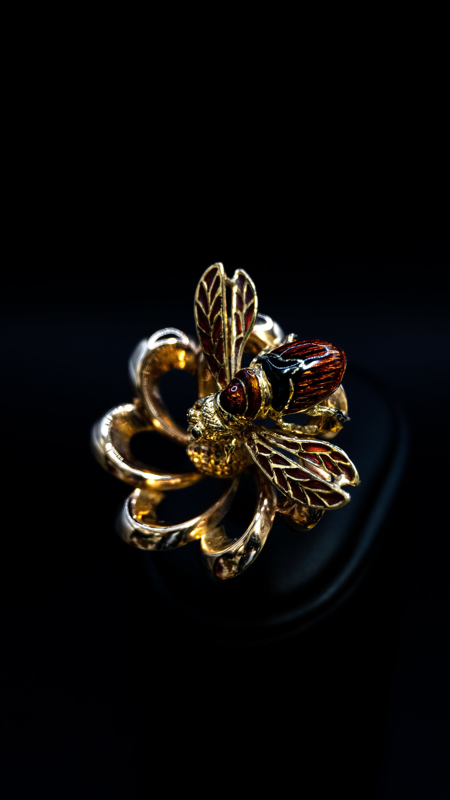 Anello Artigianale in oro 18 k .ti