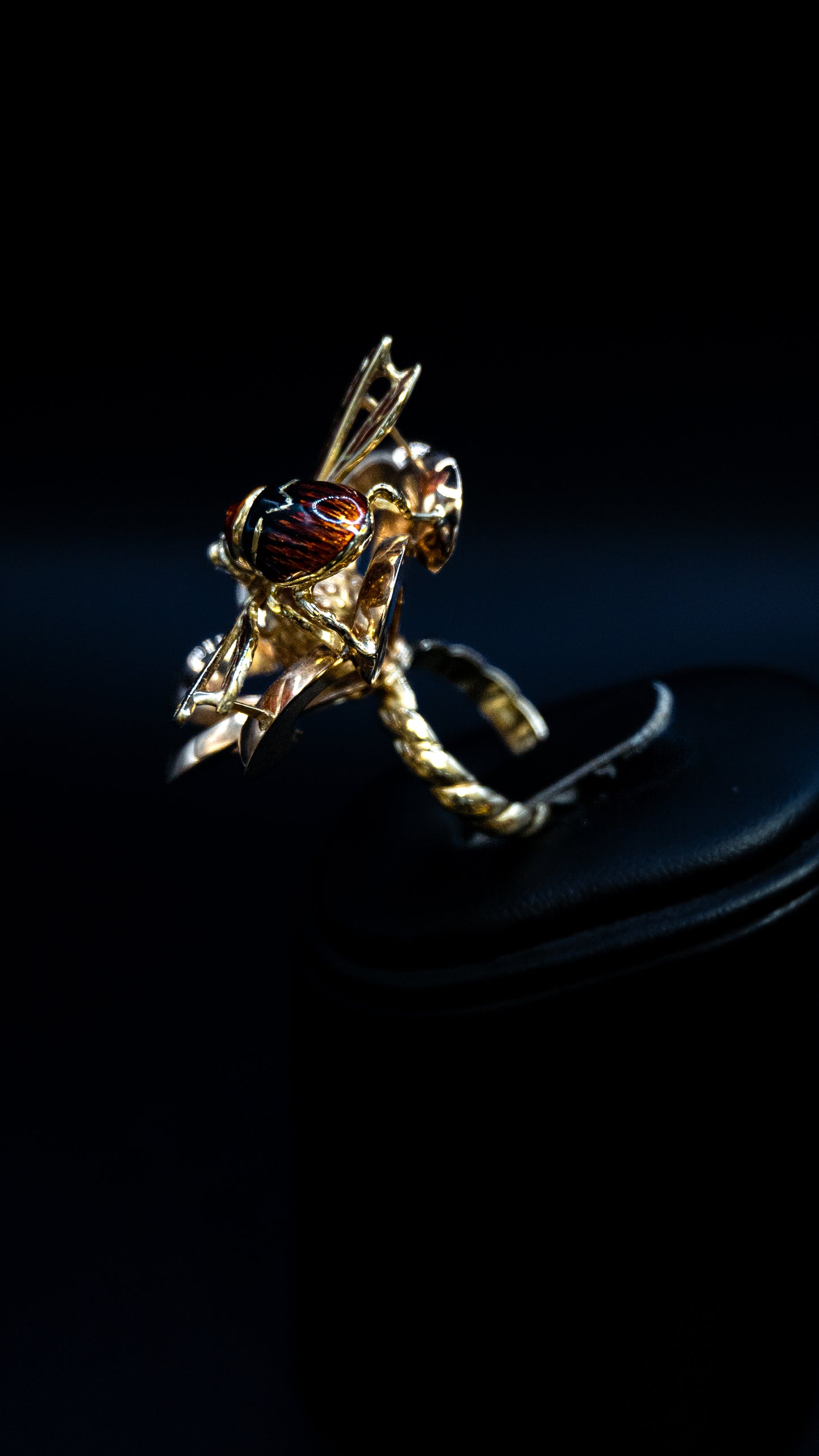 Anello Artigianale in oro 18 k .ti