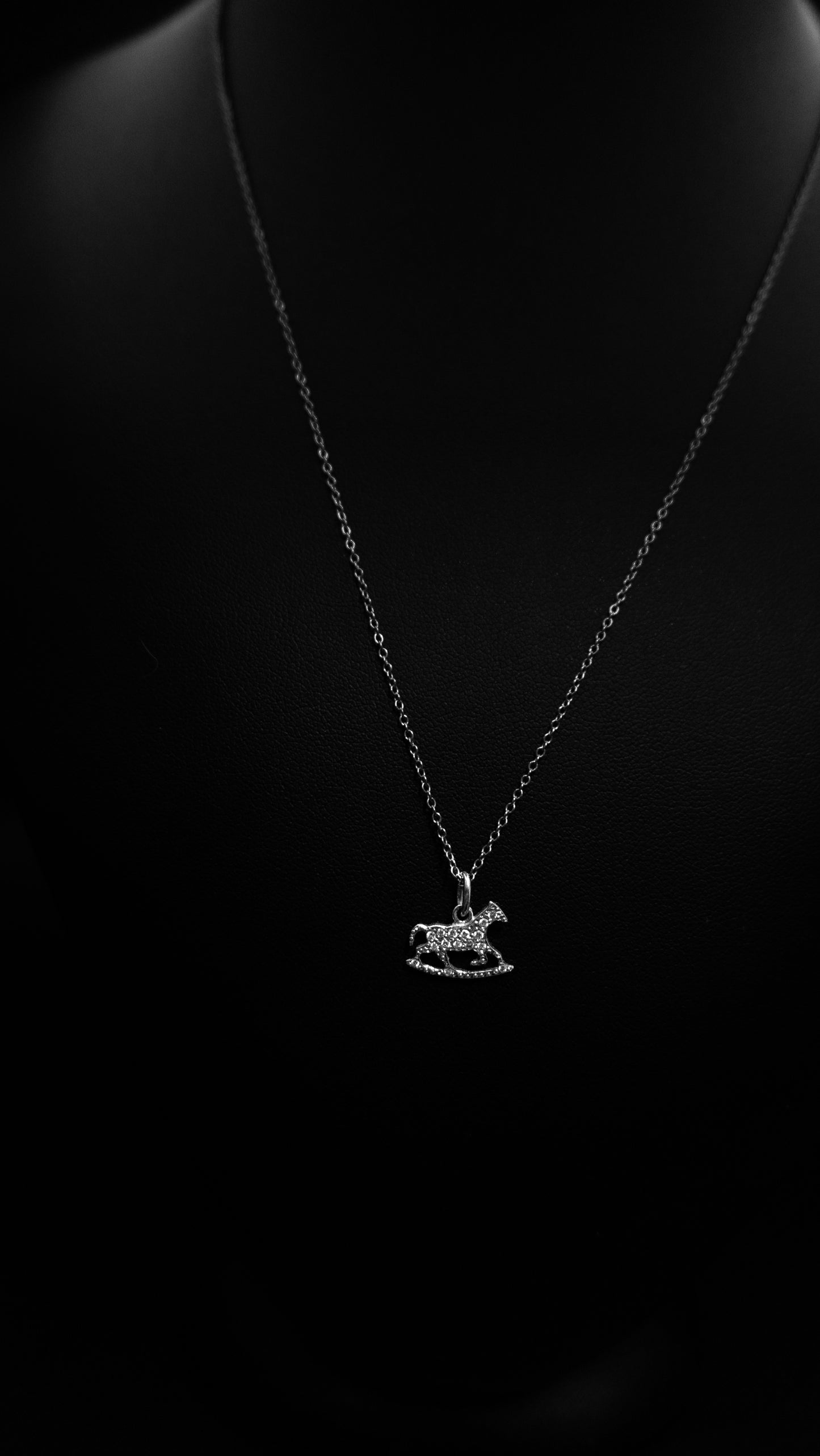 Collana e ciondolo dondolo con Diamanti
