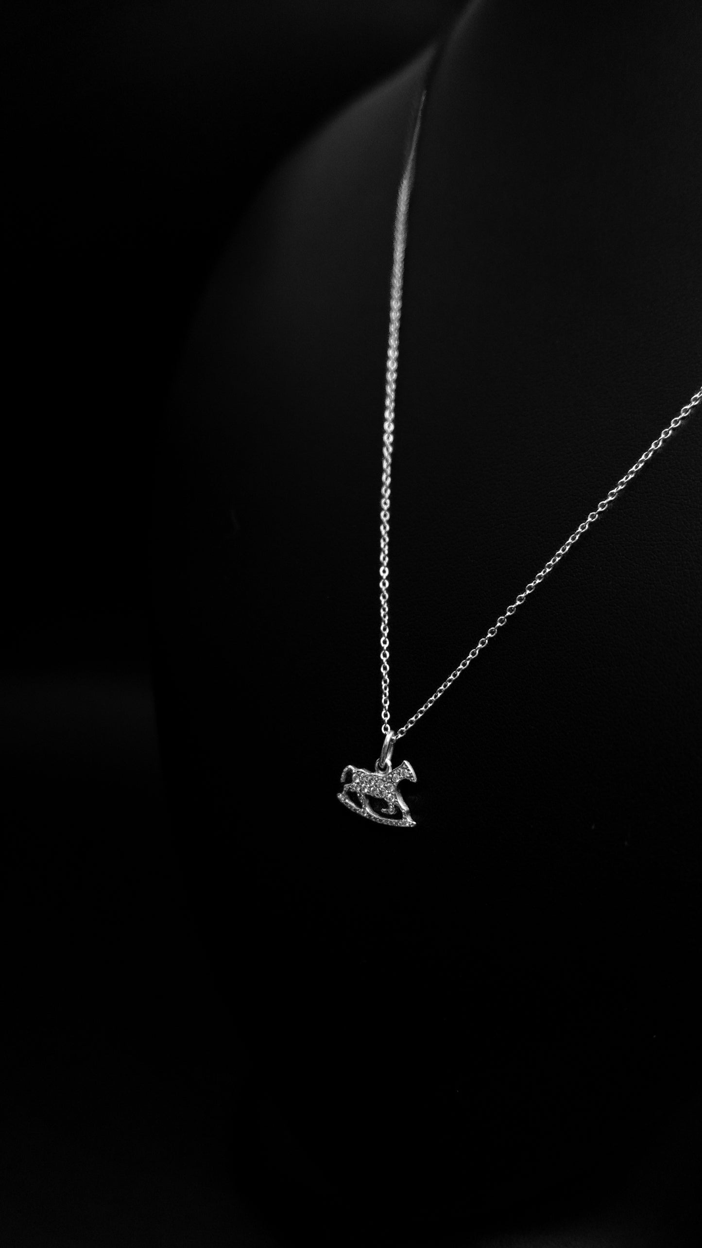 Collana e ciondolo dondolo con Diamanti