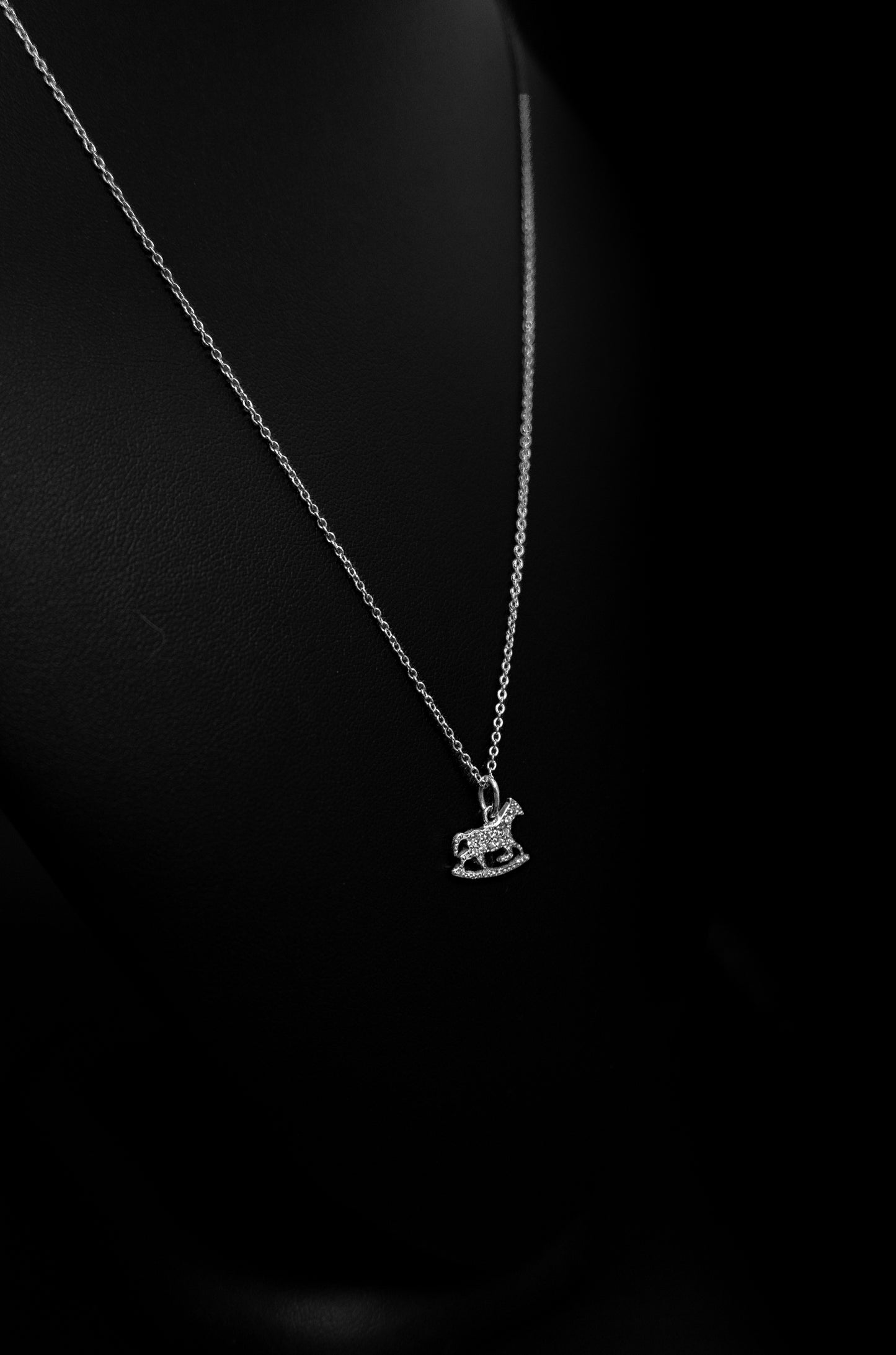 Collana e ciondolo dondolo con Diamanti