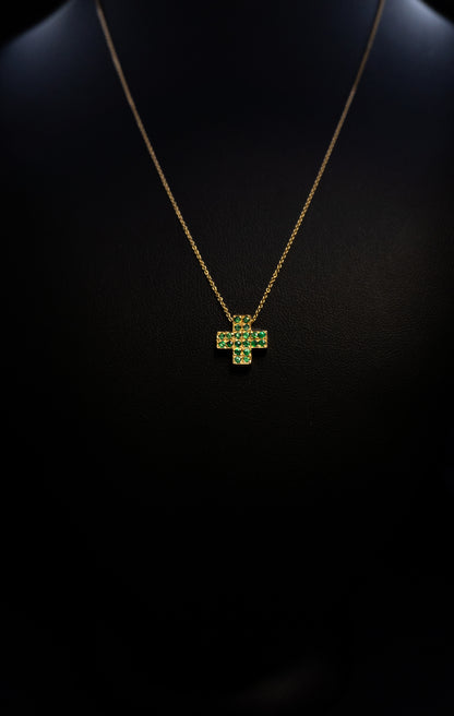Collana e croce in oro con Smeraldi